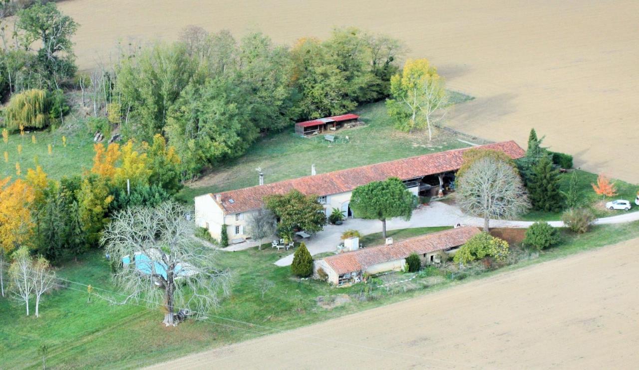 La Ferme Montplaisir Hotel Montesquieu-Volvestre Exterior photo